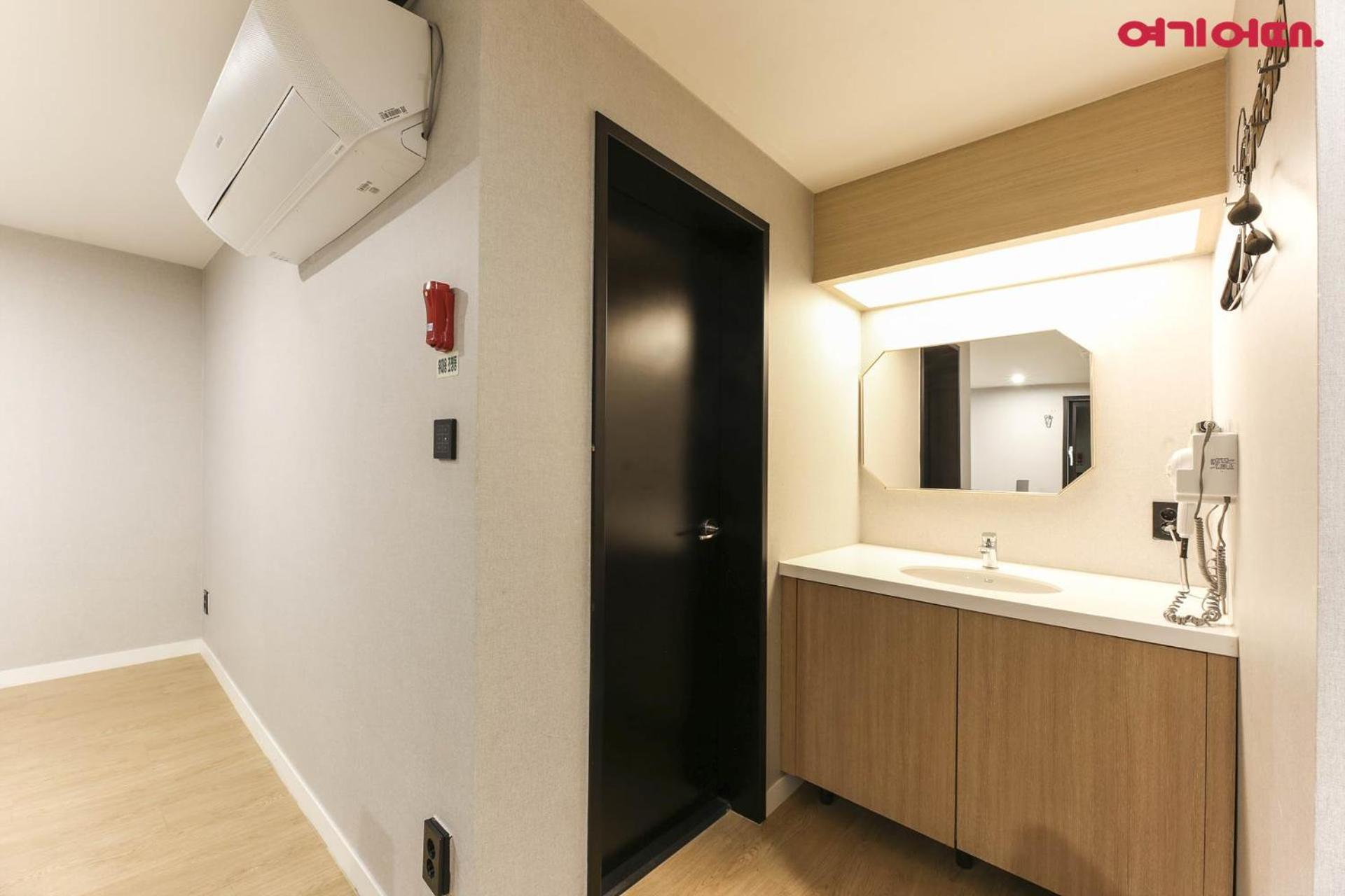 Forest 701 Hotel Daegu Bagian luar foto